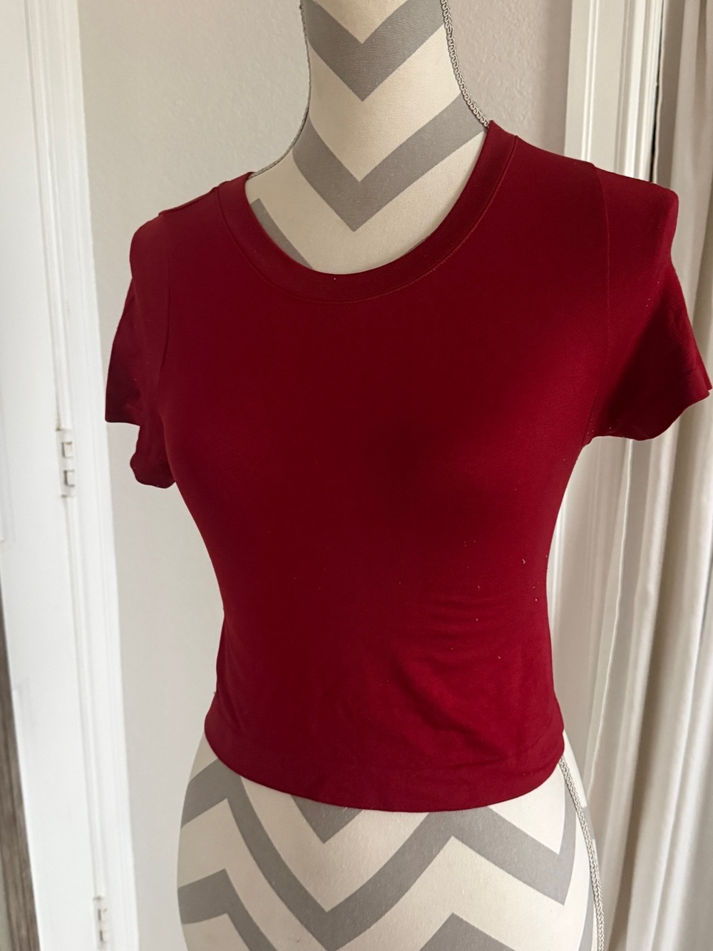 Women’s Crewneck Short Sleeve Top - Red